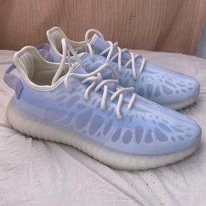 Yeezy “ Mono Ice “